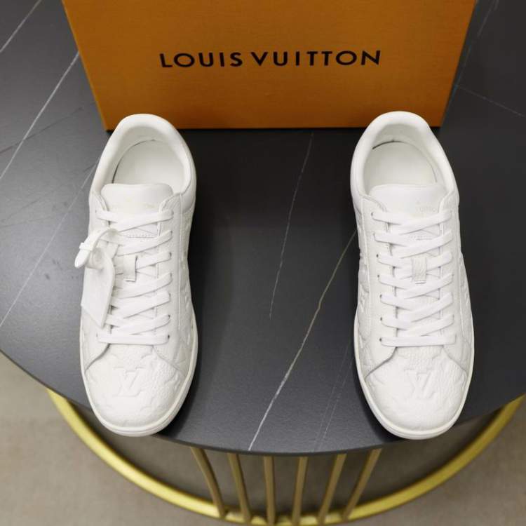 Picture of Louis Vuitton Shoes _SKULVsz38-45hnh082315691